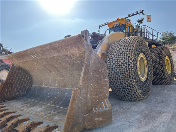 Used Letourneau Model L-1350 Front End Wheel Loader)